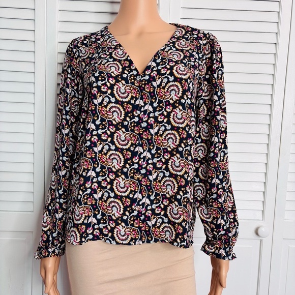 J. CREW Antique Navy Sweet Briar V-Neck Button-Down Blouse Size Small - Picture 2 of 9